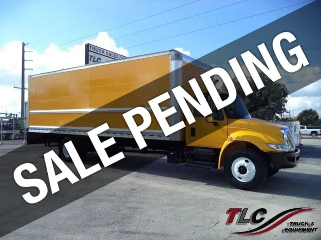 2019 International 4300 26ft - Box