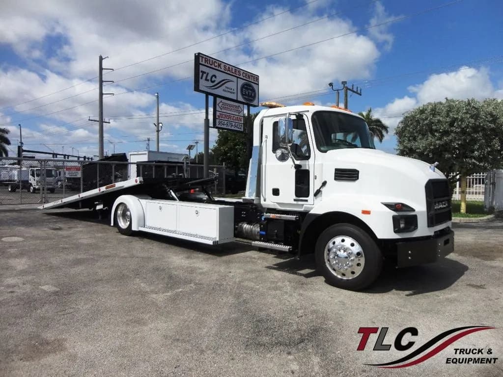 2022 Mack MD6 21FT - Tow