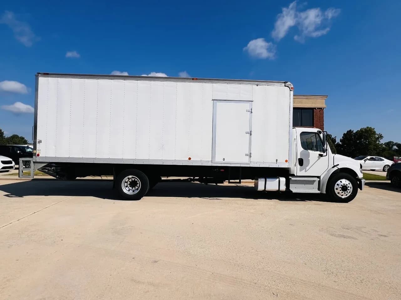 2019 Freightliner M2 - Box