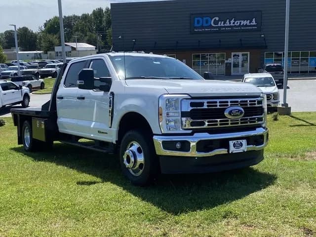 2026 Ford F-350 Crew Cab - Chassis