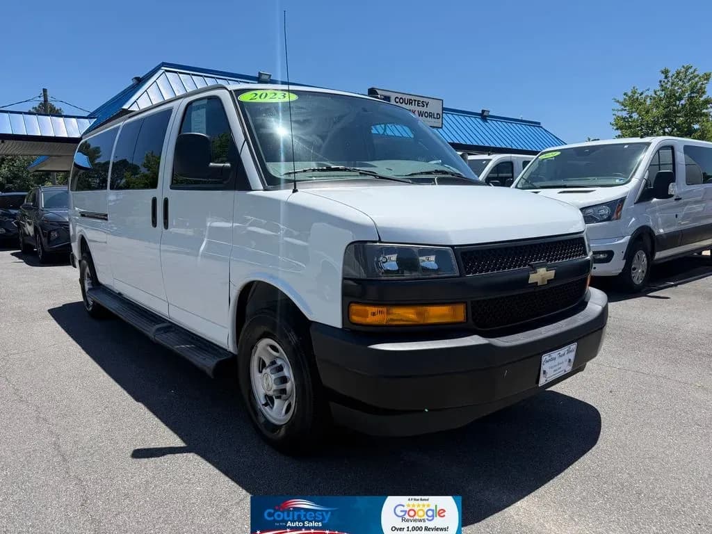 2023 Chevrolet Express 3500 - Pickup