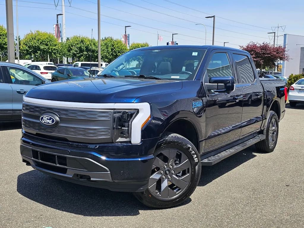 2025 Ford F-150 Lightning - Pickup