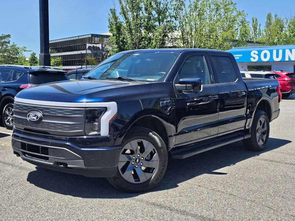 2025 Ford F-150 Lightning - Pickup