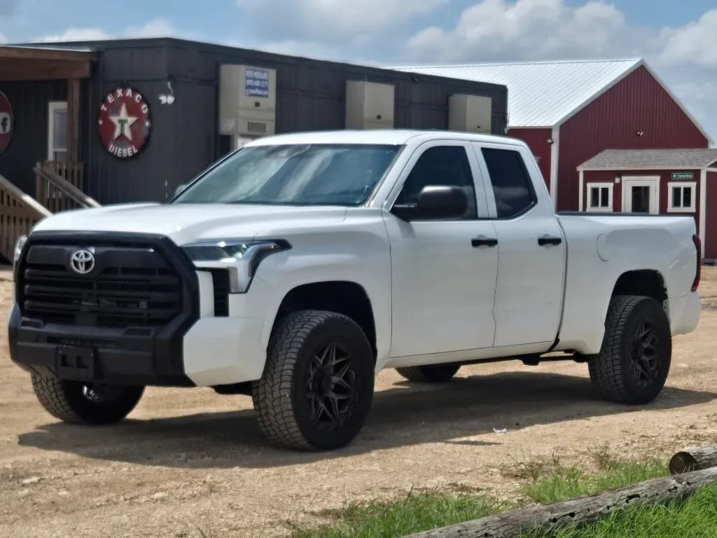 2022 TOYOTA Tundra - Pickup