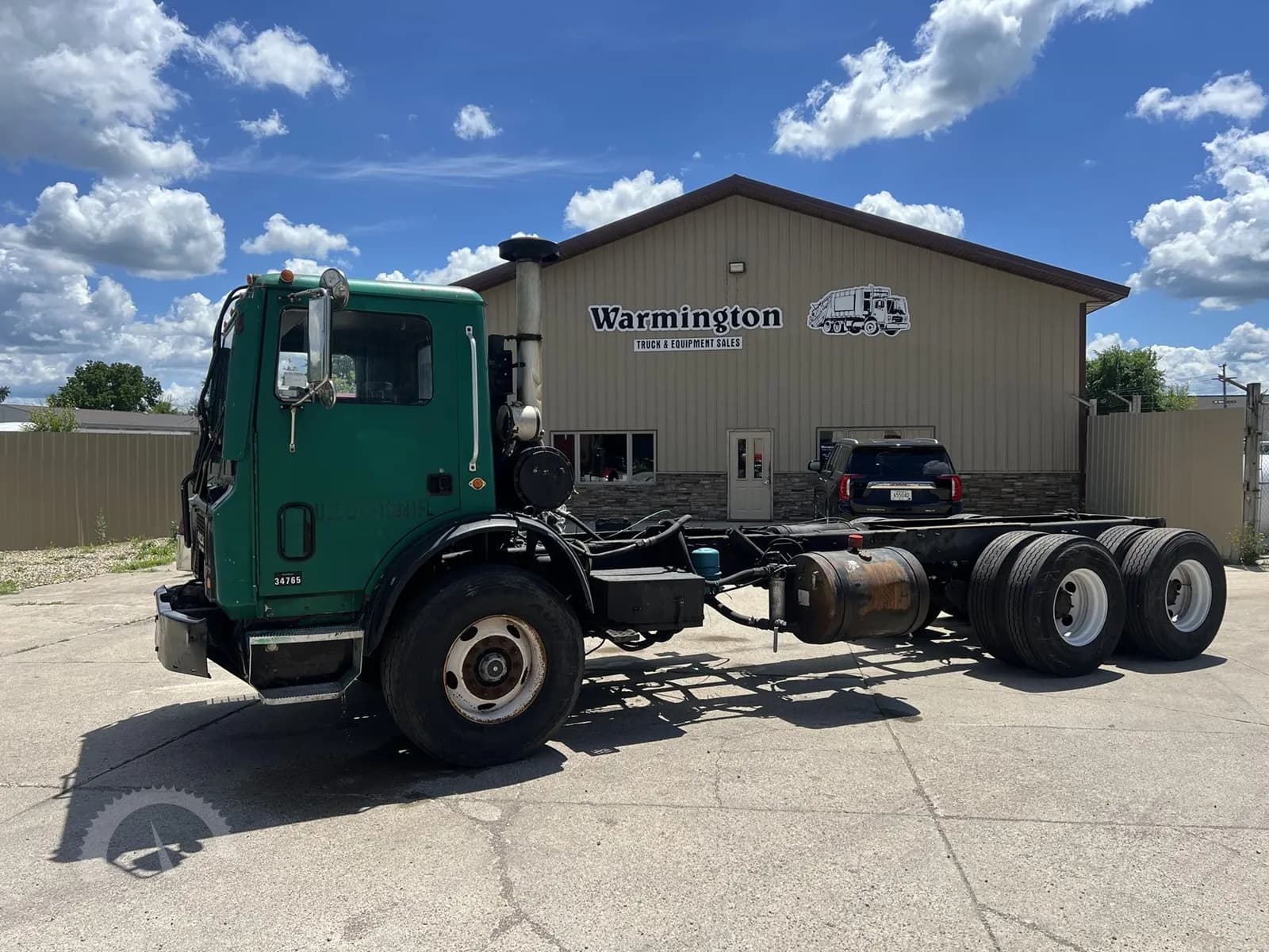 2004 Mack MR688 - Chassis