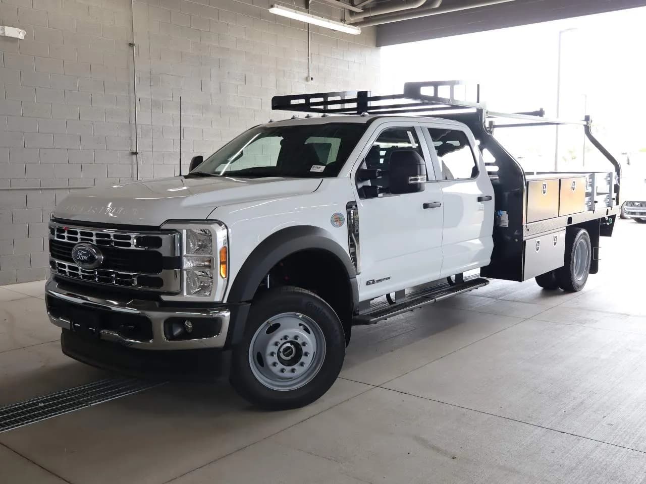 2026 Ford F-550 Super Duty Crew Cab - Chassis