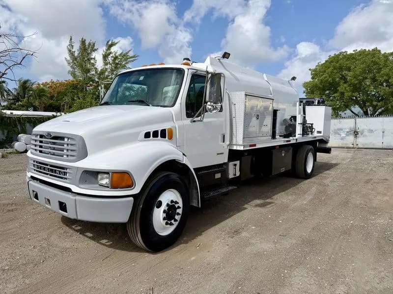 2003 Sterling M7500 Acterra