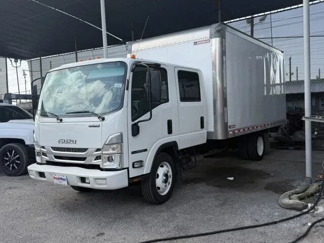 2023 Isuzu NPR-HD Crew Cab GAS - Box