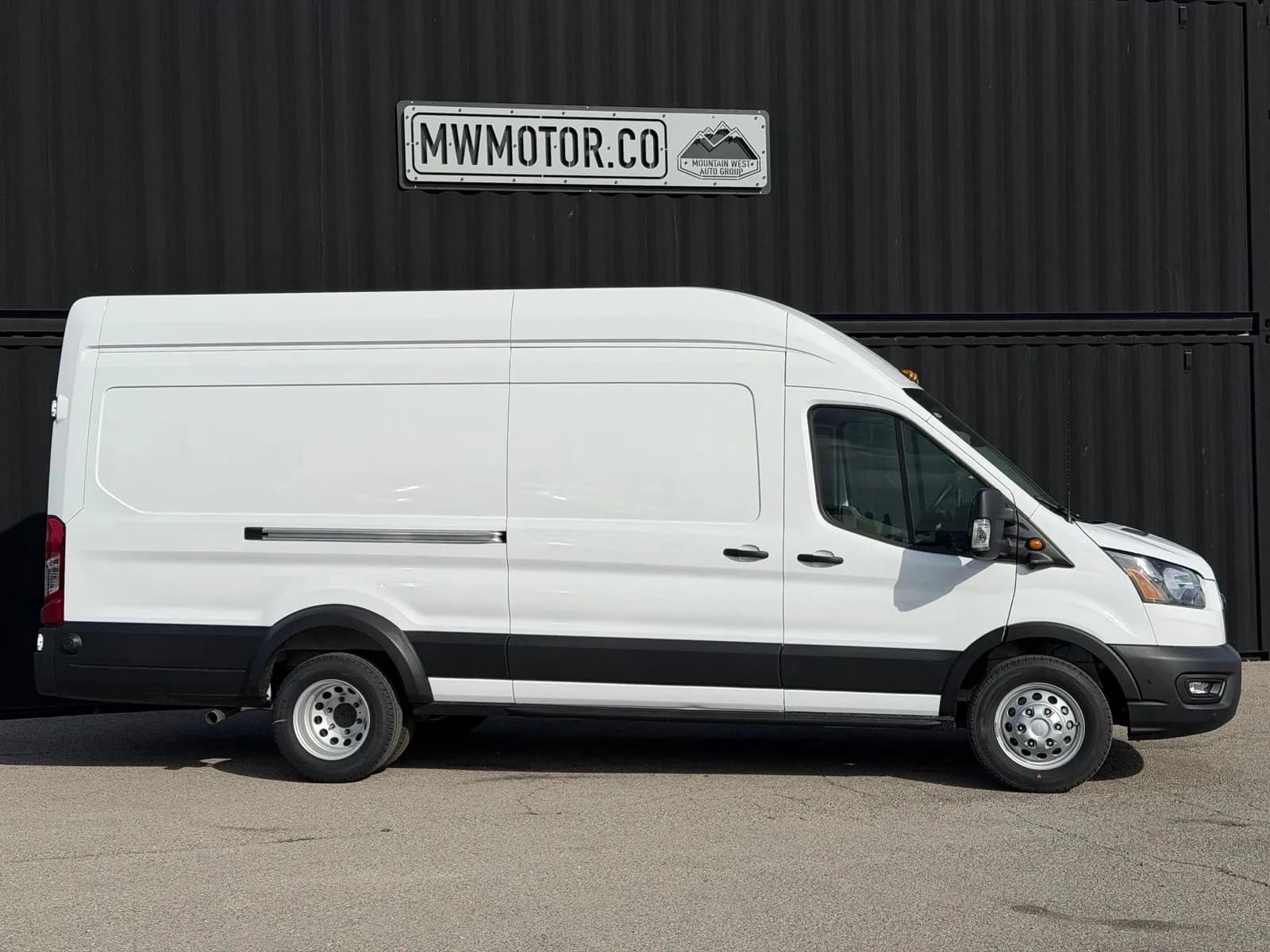2026 Ford Transit-350 - Vans