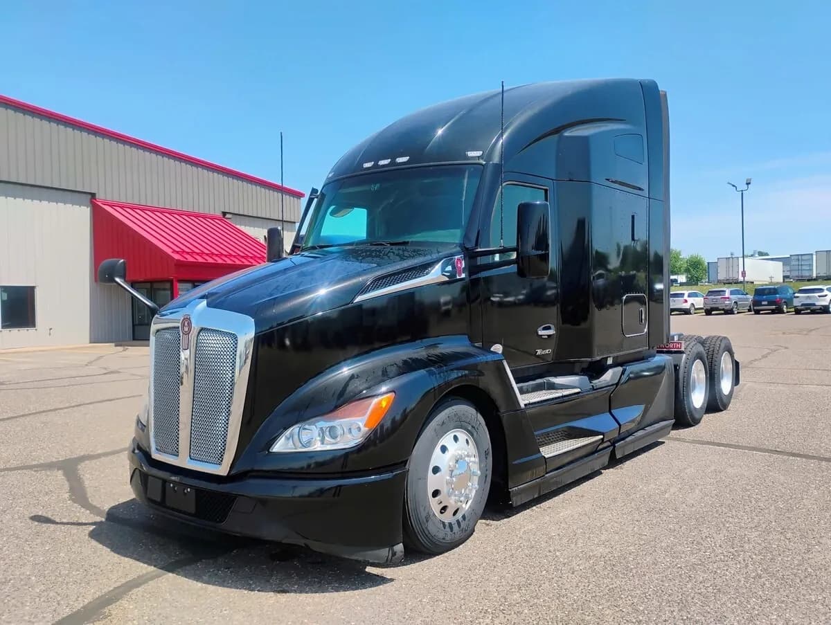 2023 Kenworth T680