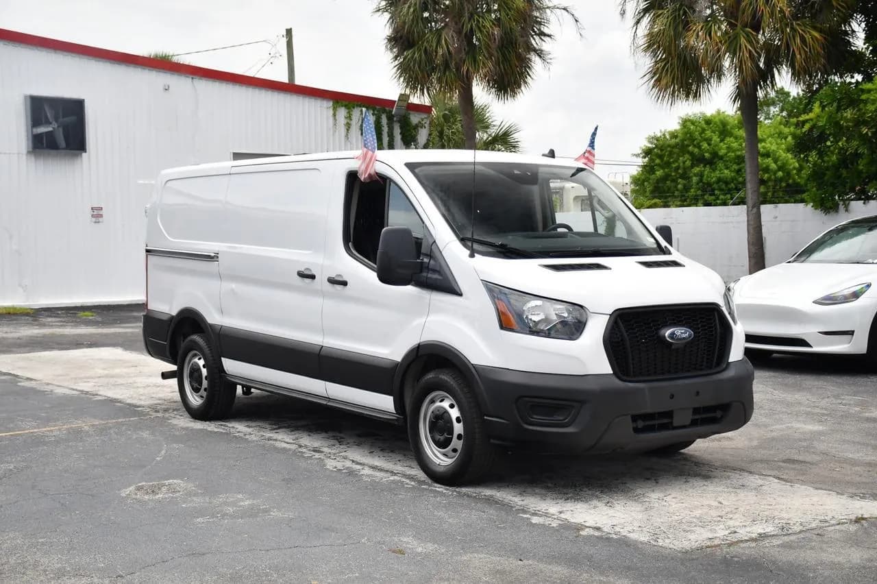 2022 Ford Transit Cargo Van