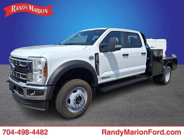 2026 Ford F-450 Crew Cab - Flatbed