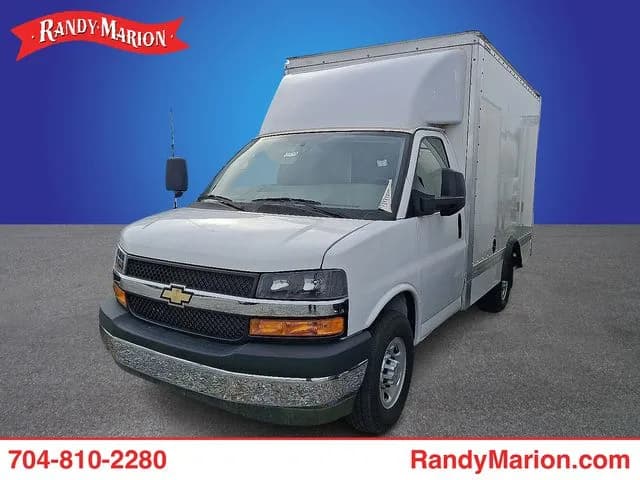 2024 Chevrolet Express 3500 - Box