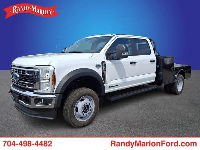 2026 Ford F-450 Crew Cab - Flatbed