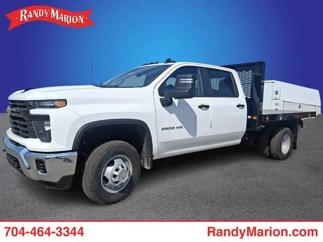 2026 Chevrolet Silverado 3500 Crew Cab - Flatbed