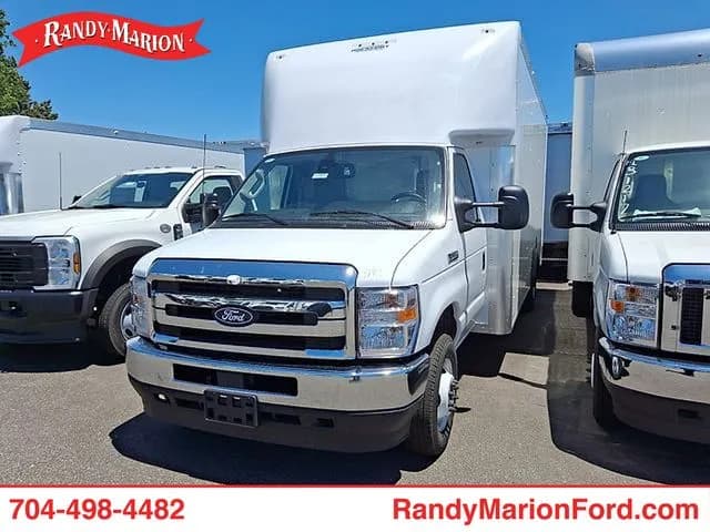 2027 Ford E-450