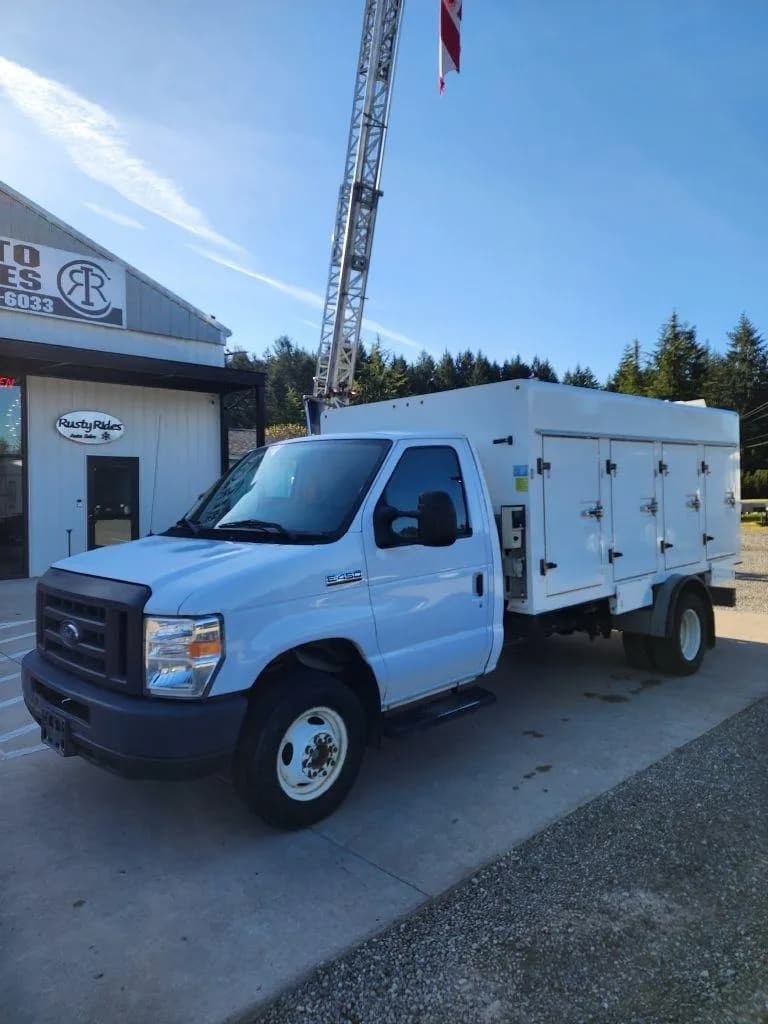 2017 Ford E450 - Refrigerated
