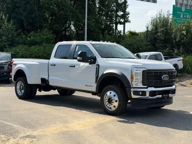 2026 Ford F-450 Crew Cab - Pickup