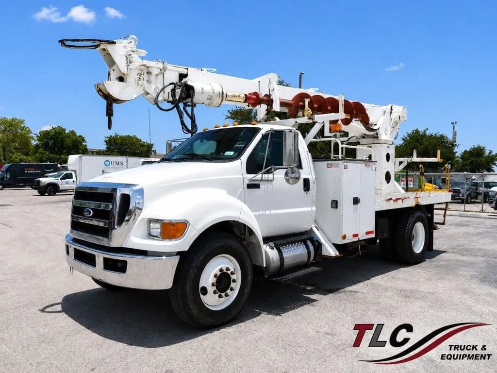 2015 Ford F750 Terex Commander C4047 Digger Derrick Auger truck - Bucket