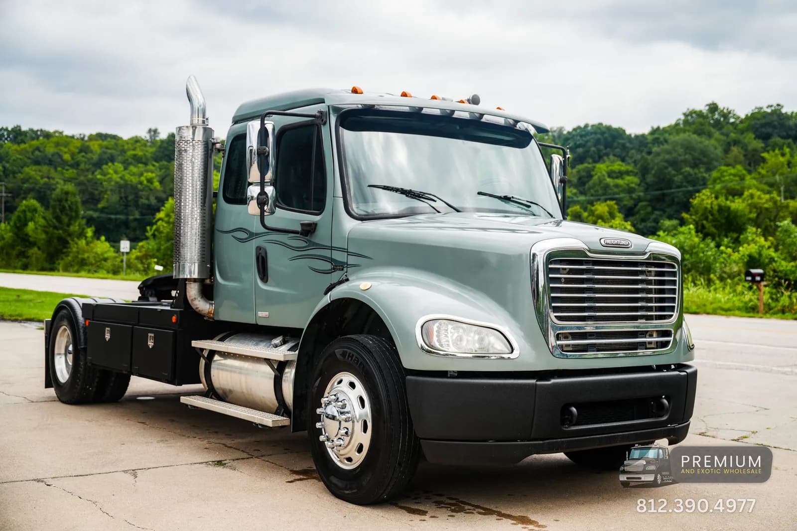 2004 Freightliner M2-112 - Sleeper