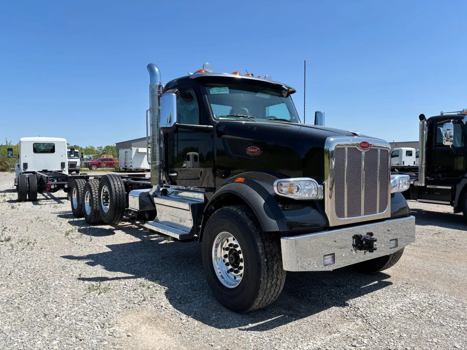2027 PETERBILT 567