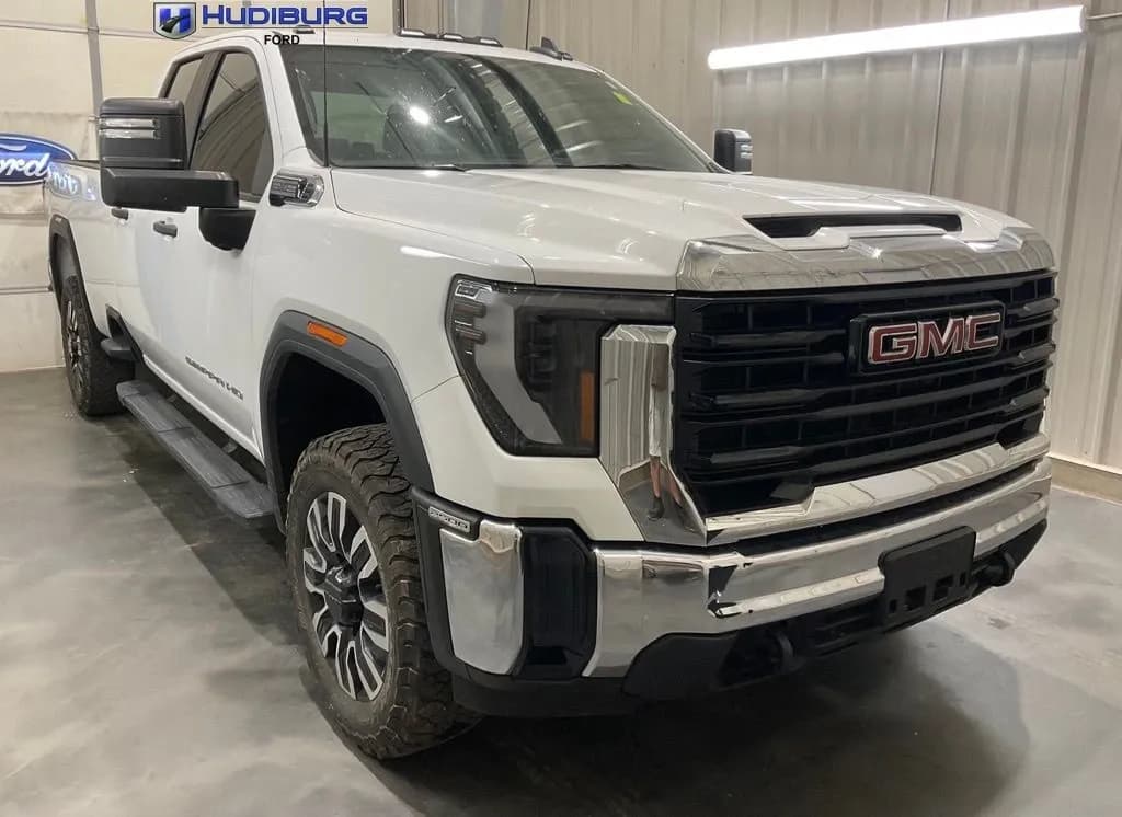 2024 GMC Sierra 3500HD - Chassis