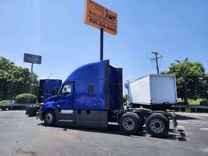 2023 Freightliner Cascadia