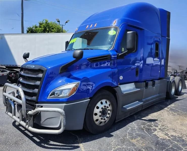 2023 Freightliner Cascadia