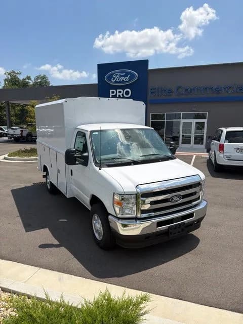2027 Ford E-350 - Box
