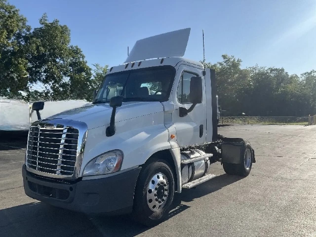 2019 Freightliner Cascadia - Day Cab