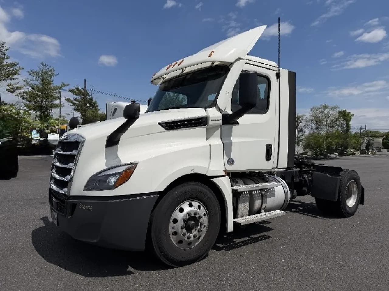 2020 Freightliner Cascadia - Day Cab