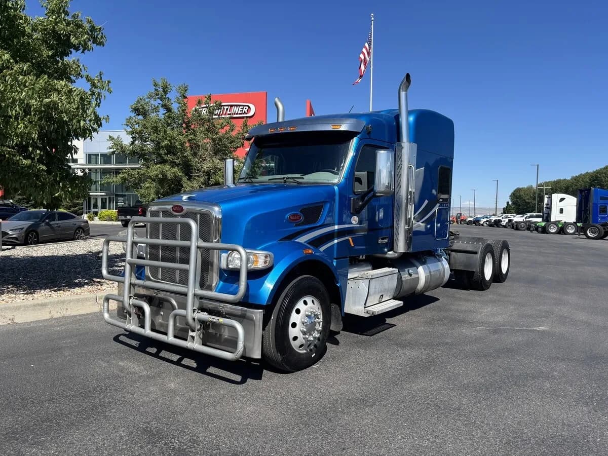 2021 Peterbilt 567