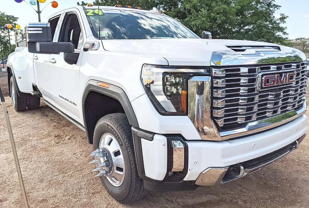 2024 GMC Sierra 3500HD Denali - Pickup