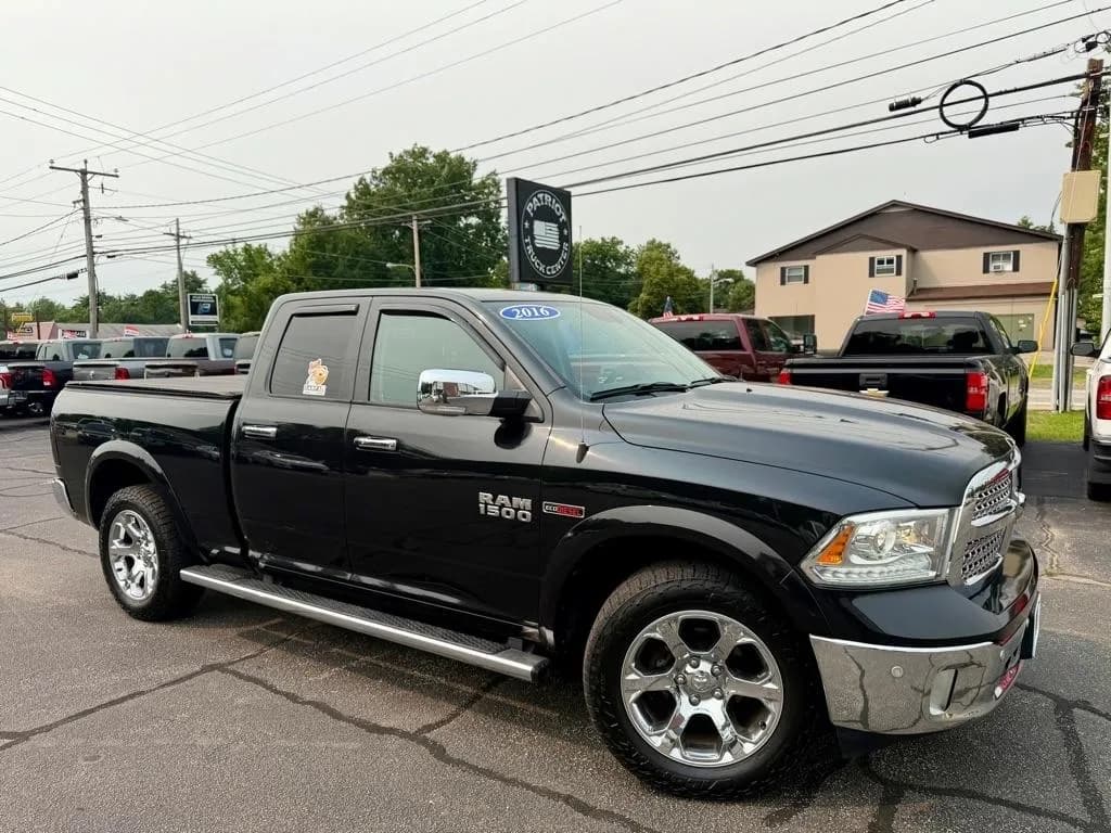 2016 Ram 1500 Laramie - Pickup