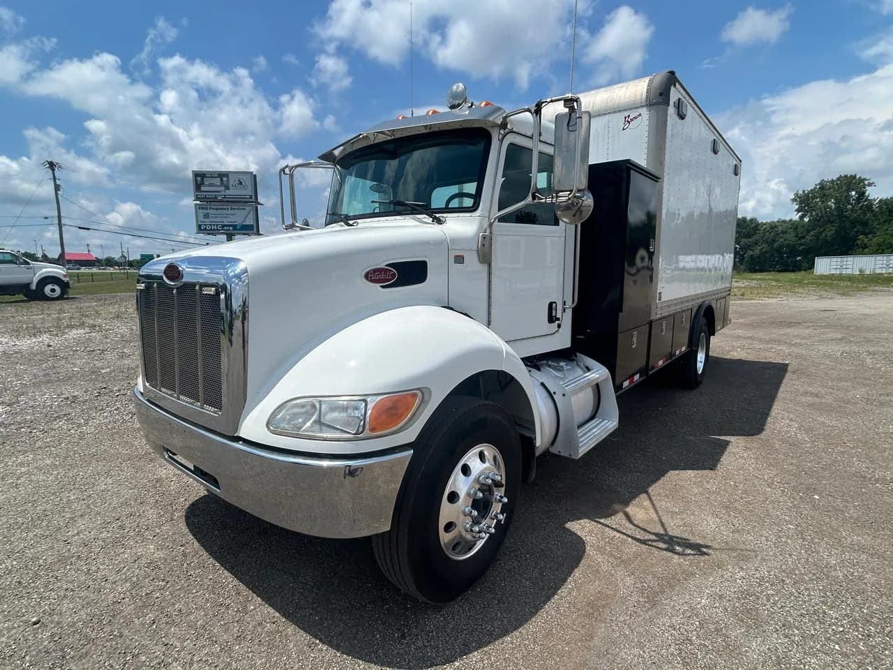 2016 Peterbilt 337 Lube Truck EnPak System - Service