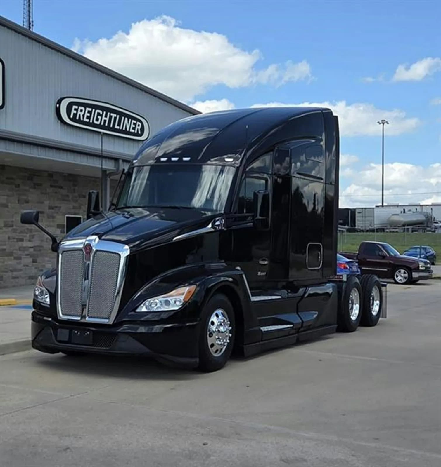 2023 Kenworth T680