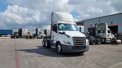 2019 Freightliner Cascadia - Day Cab