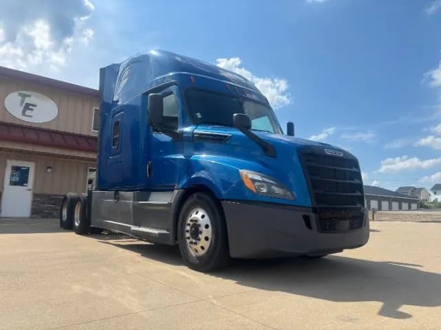 2019 Freightliner New Cascadia 126
