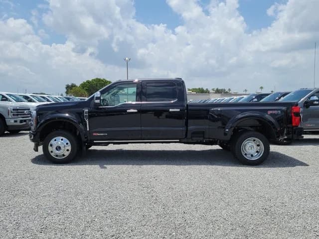 2026 Ford F-450 Crew Cab - Pickup