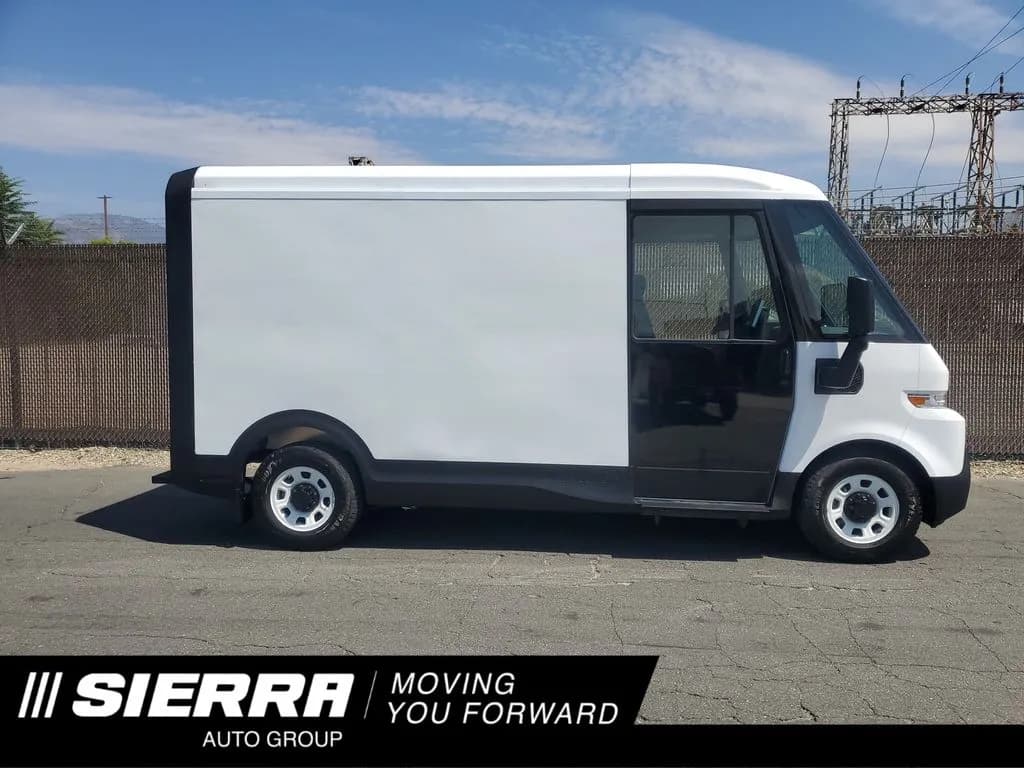 2024 Bright Zevo 400 Standard Roof - Vans