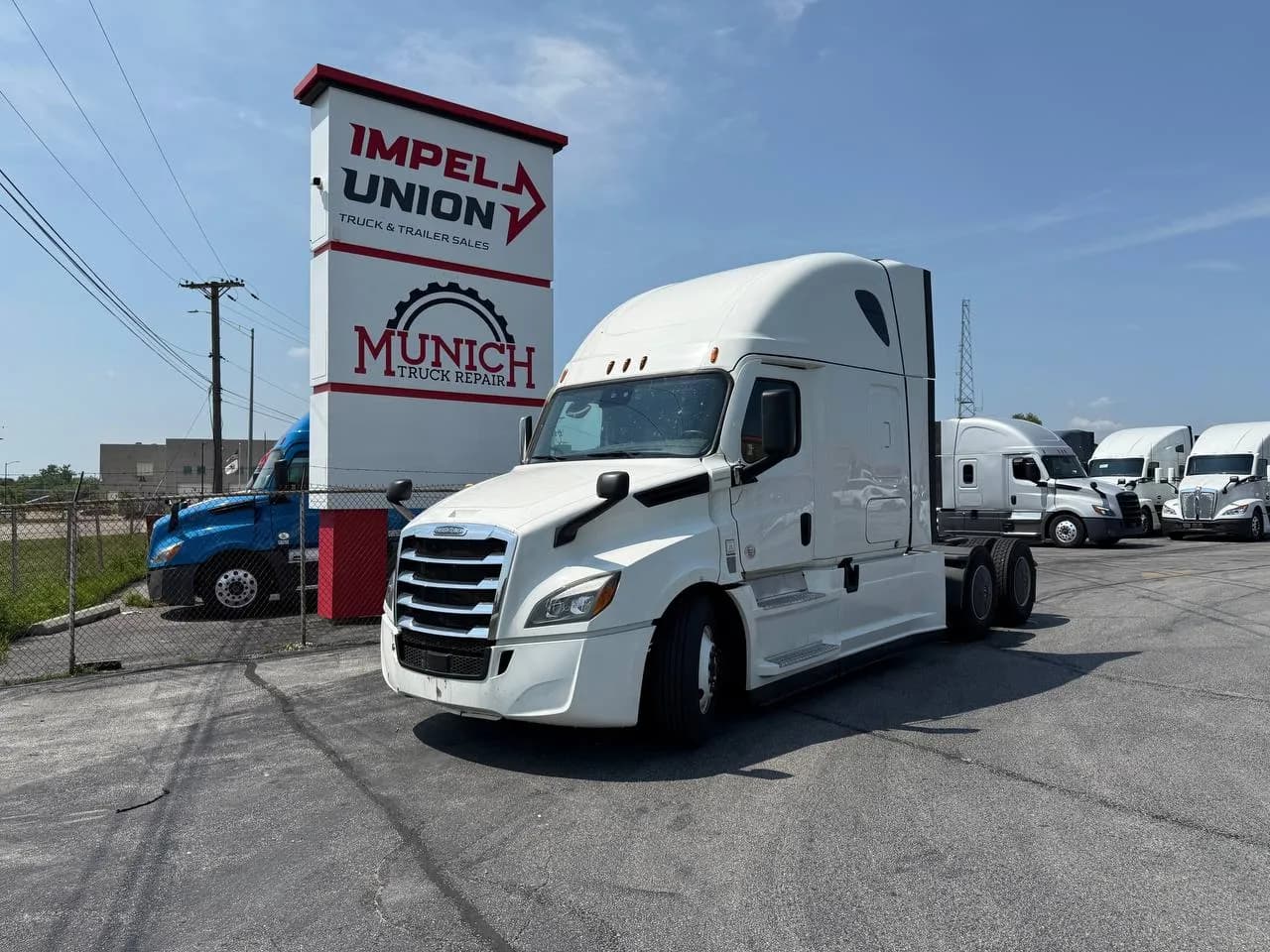 2022 Freightliner Cascadia - Sleeper