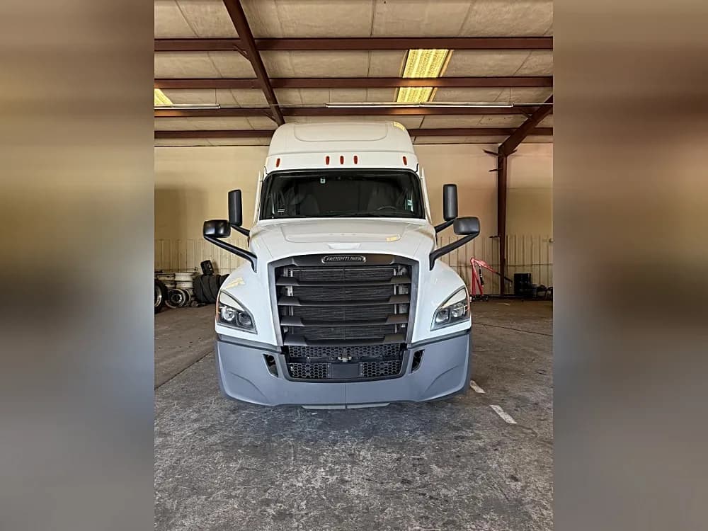 2023 Freightliner Cascadia