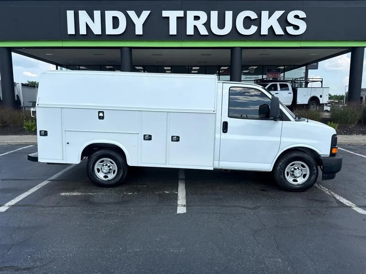 2017 Chevrolet Express - Service