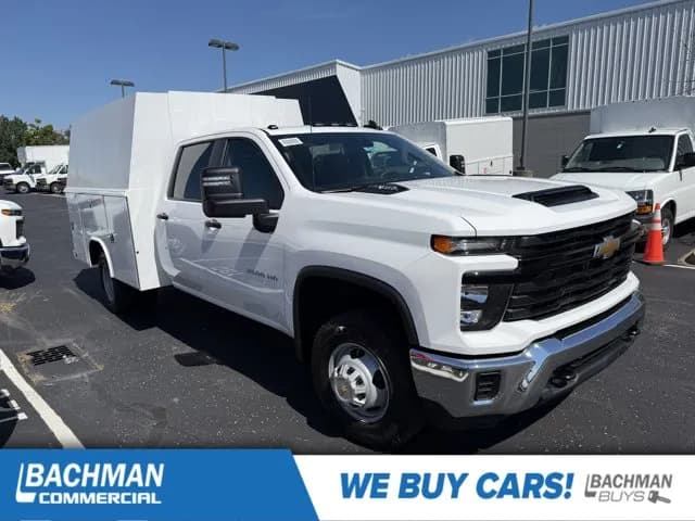 2026 Chevrolet Silverado 3500 Crew Cab - Chassis