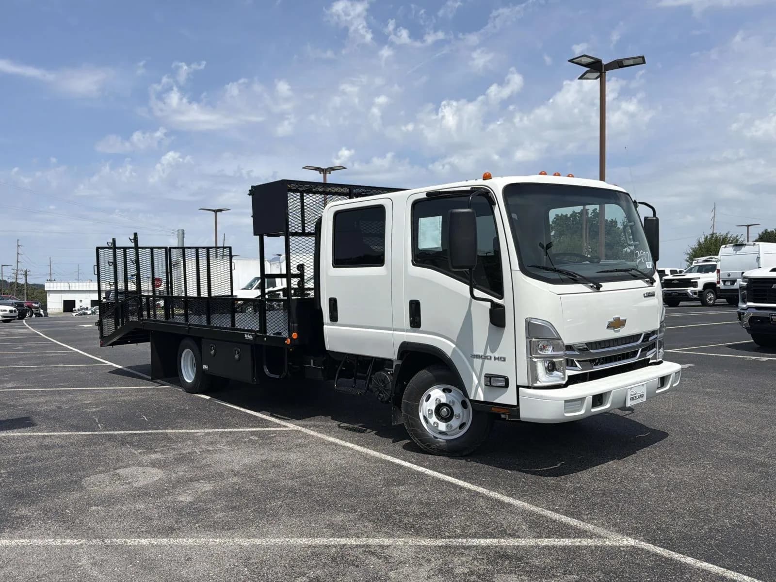 2027 Chevrolet LCF 3500HG Crew Cab - Chassis