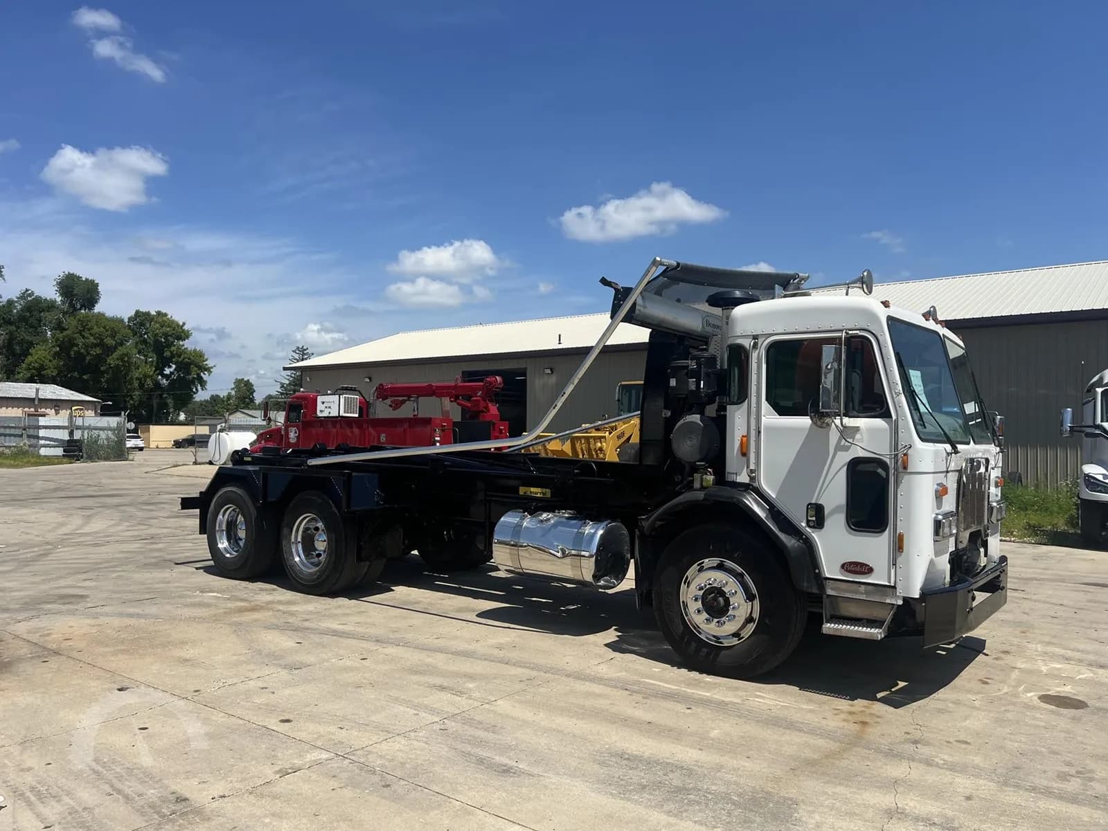2015 Peterbilt 320 - Utility