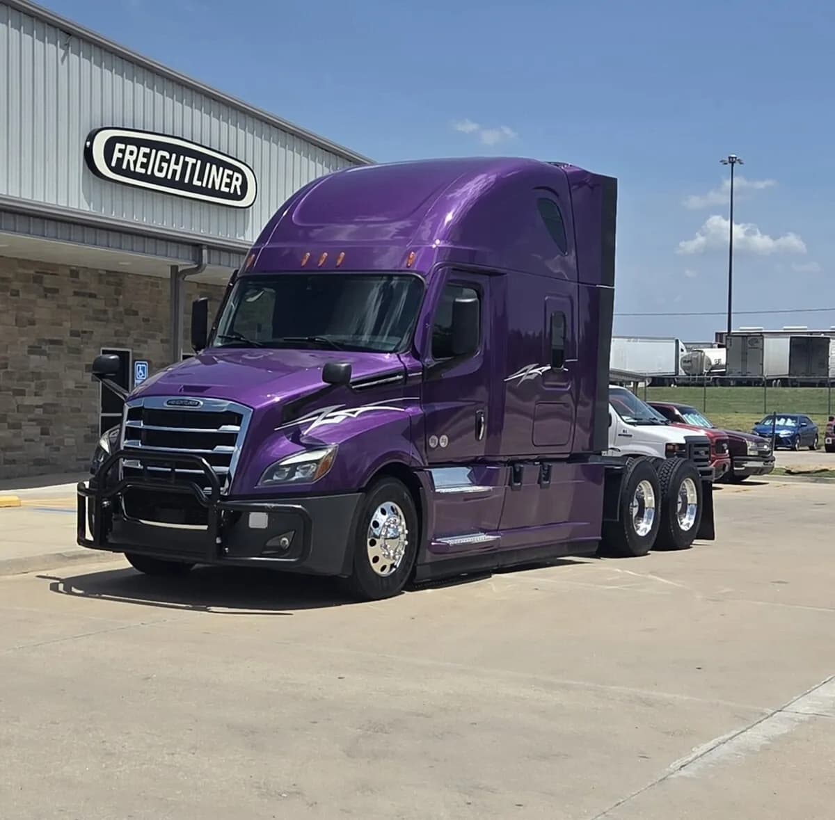 2025 Freightliner Cascadia - Sleeper