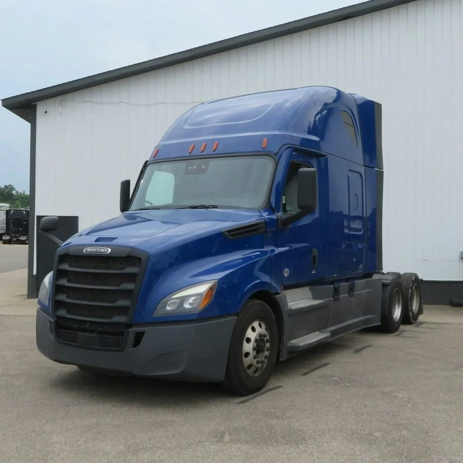 2023 Freightliner Cascadia - Sleeper