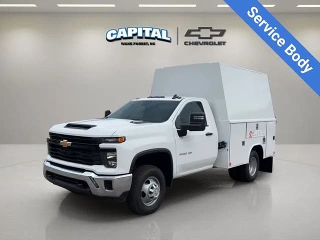 2025 Chevrolet Silverado 3500 - Service