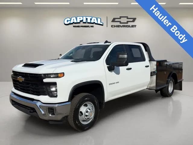 2026 Chevrolet Silverado 3500 Crew Cab - Flatbed